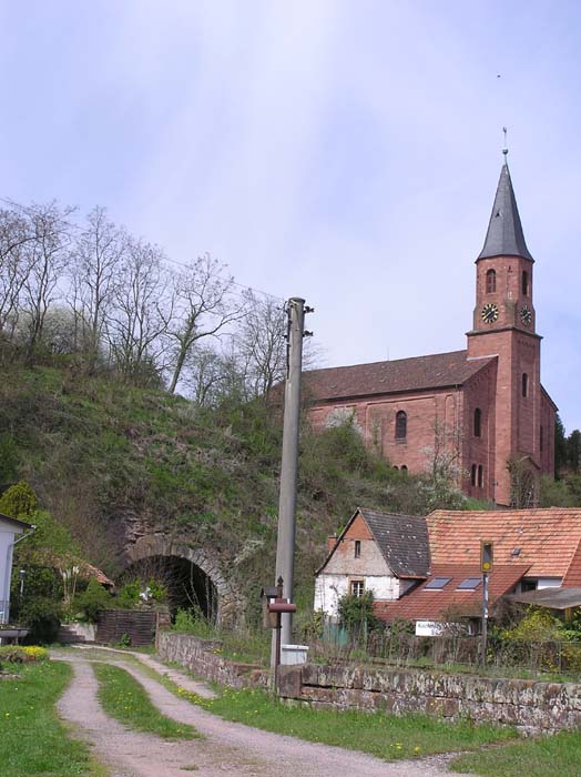 Kirchberg, Albersweiler, Verbandsgemeinde Annweiler am Trifels, Landkreis Südliche Weinstraße