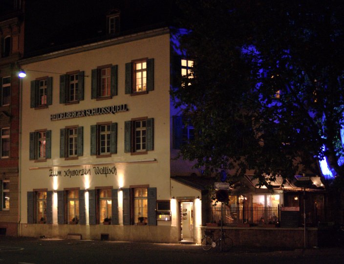 Datei:Zum Schwarzen Walfisch.jpg