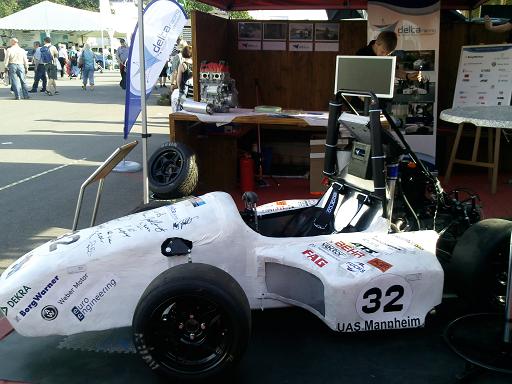 Datei:Delta Racing Maimarktstand.jpg