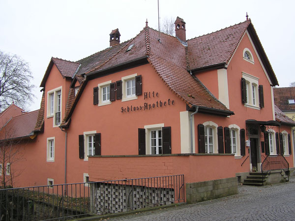 Datei:Eichtersheim schlossapo.jpg