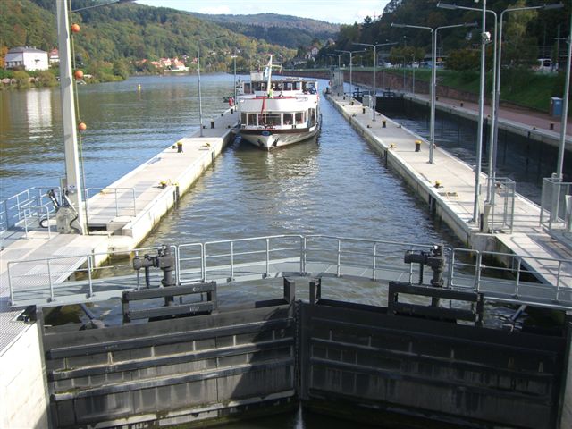 Datei:Karlstorschleuse HD.jpg