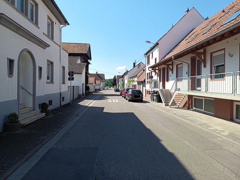 Datei:Waldstraße Hayna 1.jpeg