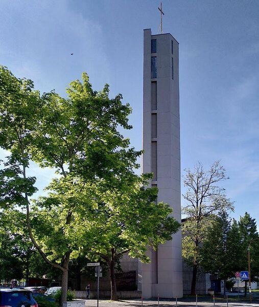 Datei:Christ-König-Kirche Landau 3.jpg