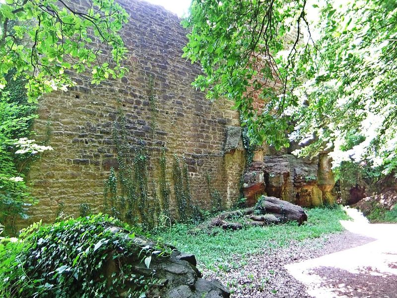 Datei:Burg Schadeck 02.JPG