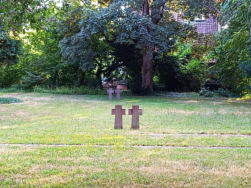 Datei:Französischer Friedhof Landau 11.jpeg