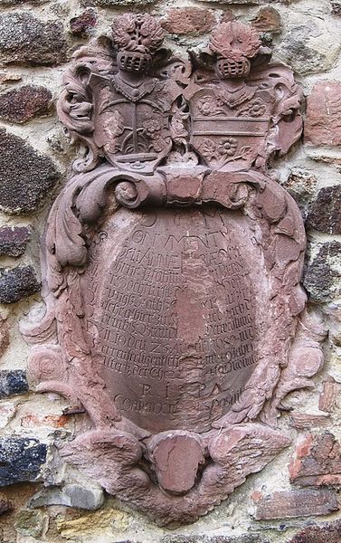 Datei:Historischer Grabstein Hemsbach 7.JPG