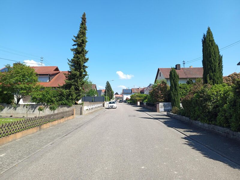 Datei:Waldstraße Hayna 2.jpeg