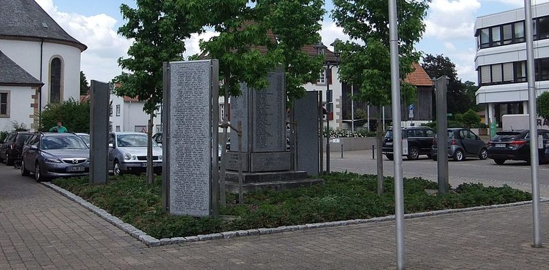 Datei:Gefallenendenkmal Rülzheim 01.JPG