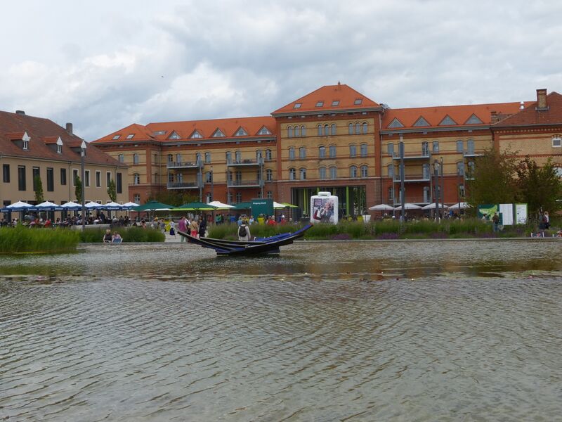 Datei:LGS Landau Wassergarten 2015.JPG