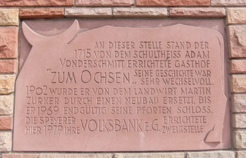 Datei:Gedenktafel Gasthaus zum Ochsen Dudenhofen.JPG