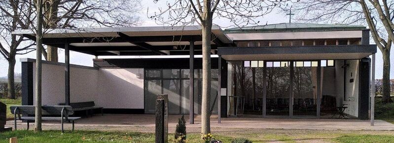 Datei:Aussegnungshalle Wollmesheim.jpg