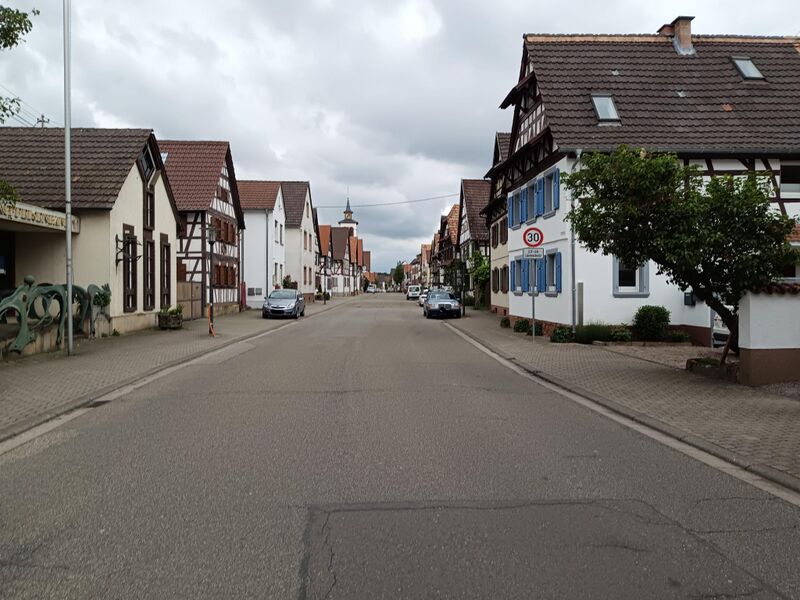 Datei:Hauptstraße Hayna 4.jpeg