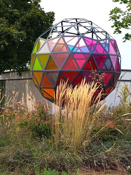 Datei:Kunstwerk Kita Am Wingertsberg Herxheim.jpeg