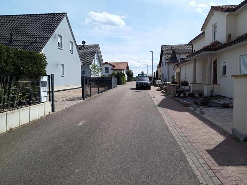 Datei:Merowingerstraße Kleinfischlingen 2.jpeg