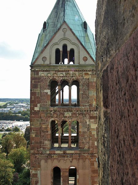 Datei:Speyer-Kaiserdom-NOTurm-16.jpg