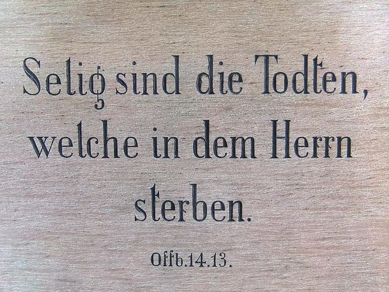 Datei:Friedhofskreuz Reilingen 2.JPG