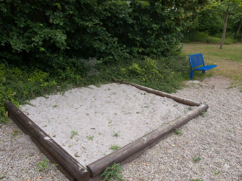 Datei:Spielplatz Arionweg Schwetzingen-6.jpg