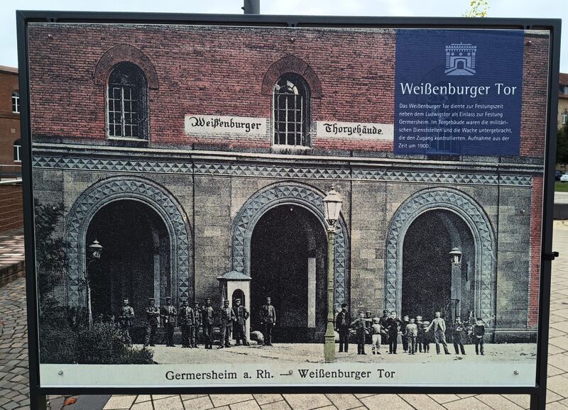 Datei:Weißenburger Tor historisch 2.jpeg