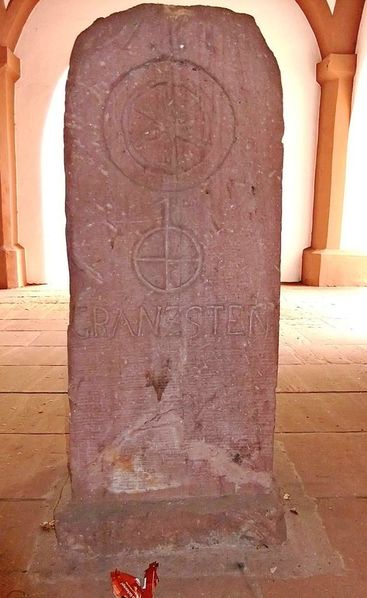 Datei:Grenzstein Altes Rathaus Hemsbach 3.JPG