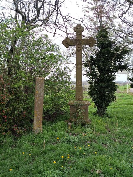 Datei:Venningen Wegkreuz Altdorfer Straße.jpeg