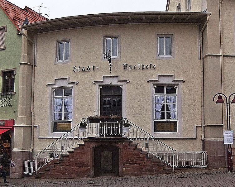Datei:Stadt-Apotheke Wiesloch.JPG