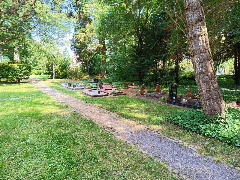 Datei:Französischer Friedhof Landau 7.jpeg