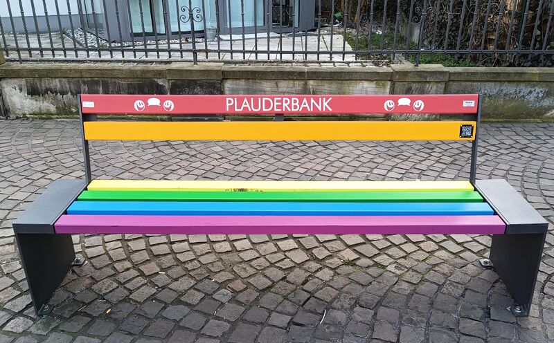 Datei:Plauderbank Landau.jpeg