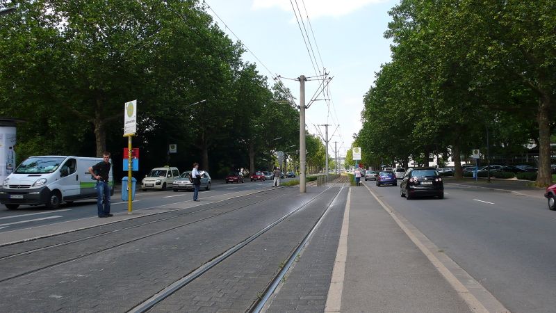 Datei:Jahnstrasse halte .JPG