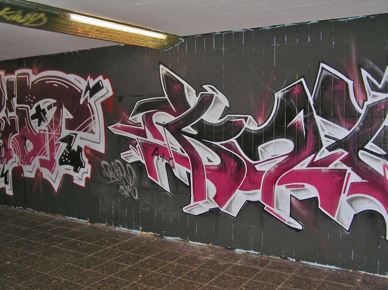 Datei:Wiesloch-Schillerpark-Graffiti-05.jpg