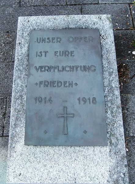 Datei:Gedenktafel WK 1 Asbach.JPG