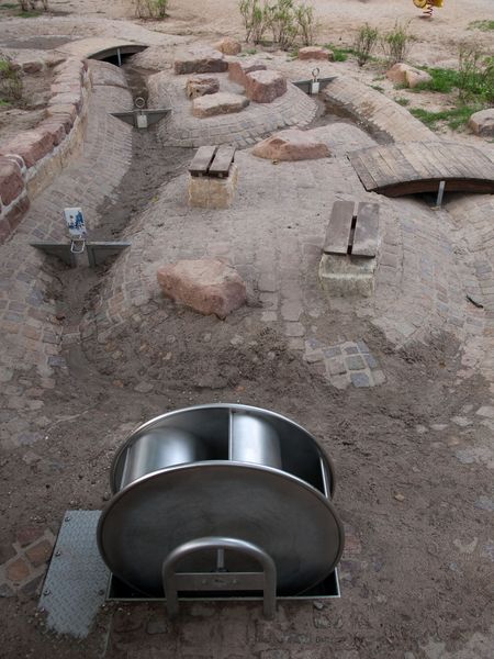 Datei:Spielplatz Maschinenweg-4.jpg