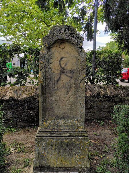 Datei:Grabstein Gemeindewiese Oftersheim 6.jpg
