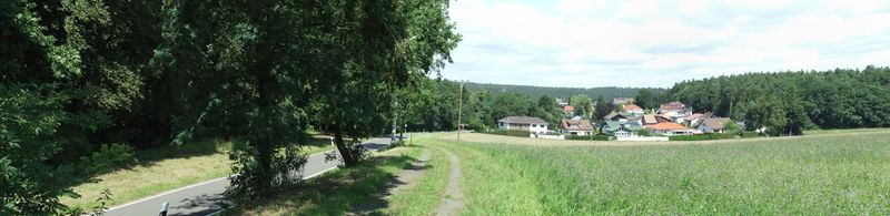 Datei:Altleiningen Eulenweg Panorama dscf1531-dscf1538 LQ.jpg