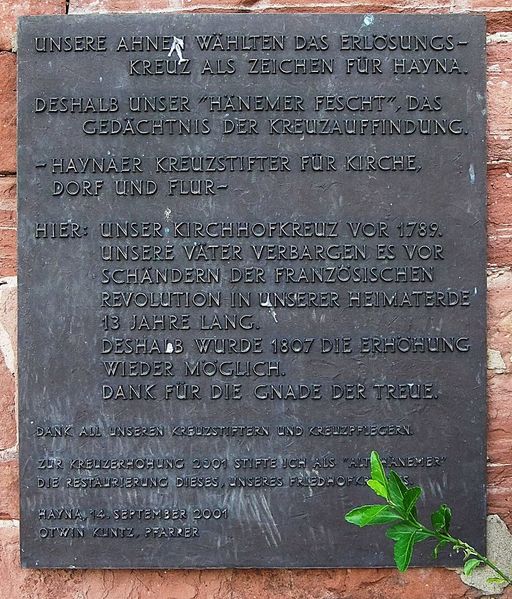 Datei:Friedhofskreuz Hayna 3.JPG