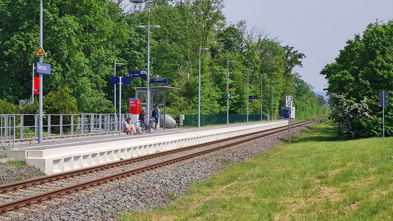 Datei:Riedrode Bahnhof Gleis.jpg