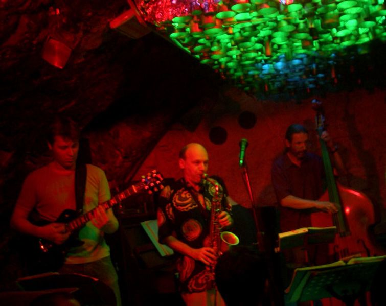 Datei:Jazz Session Cave54.jpg