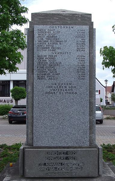 Datei:Gefallenendenkmal Rülzheim 07.JPG