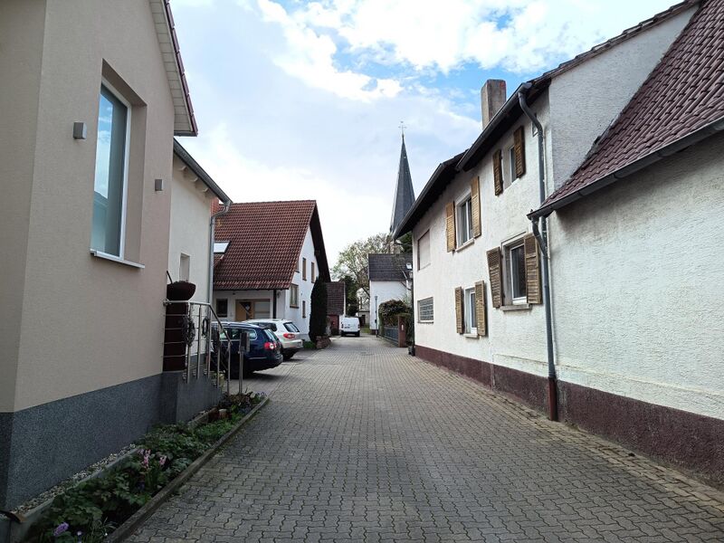 Datei:Kirchstraße Venningen.jpeg