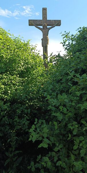 Datei:Kreuzstraße Hayna Wegkreuz 2.jpeg