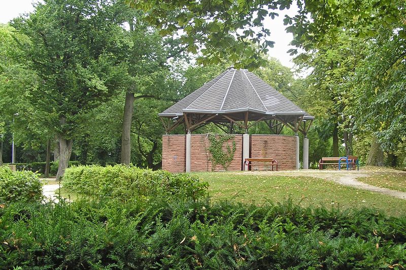 Datei:Wiesloch-Gerbersruhpark-04.jpg