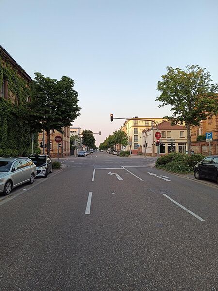 Datei:Industriestraße Landau 2.jpeg