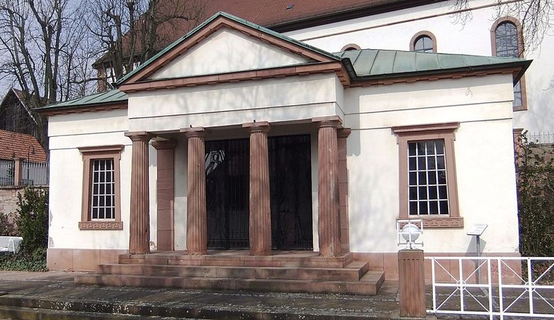 Datei:Kriegergedächtniskapelle Herxheim.JPG