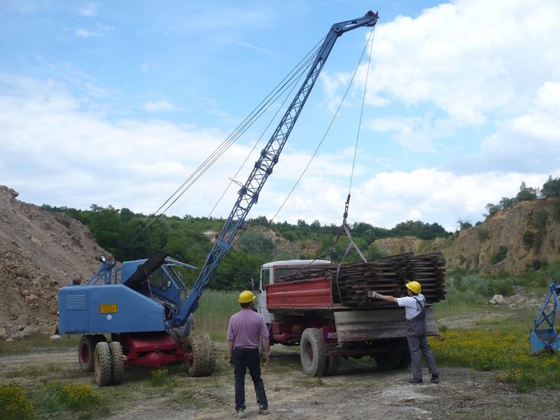 Datei:IghB Fuchs 301 Universalbagger Pressefoto 08 2 k.JPG