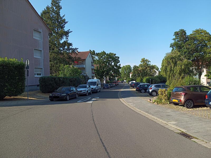 Datei:Raimund-Huber-Straße Landau 2.jpeg