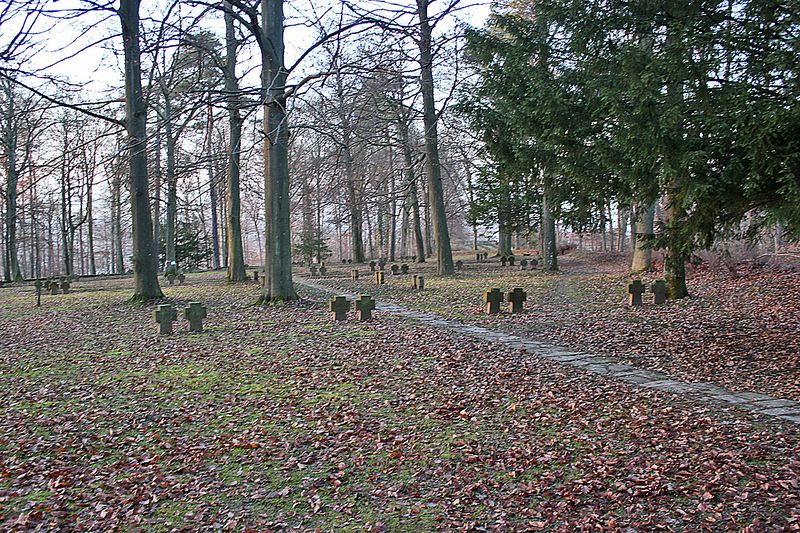 Datei:HD-Ehrenfriedhof-Graeber-02.jpg