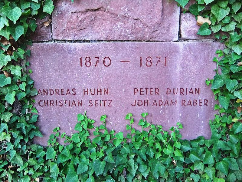 Datei:Gefallenendenkmal Mörtelstein 2.JPG