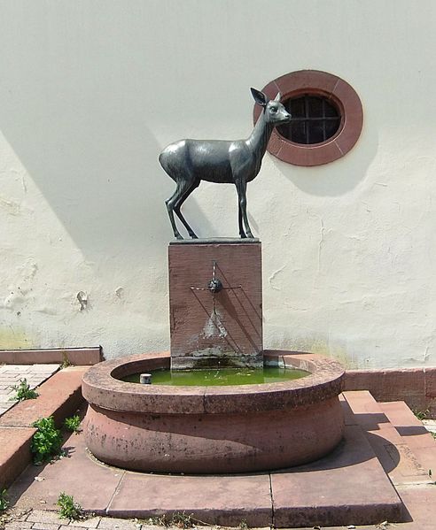 Datei:Brunnen Stadttor Neckargemünd.JPG