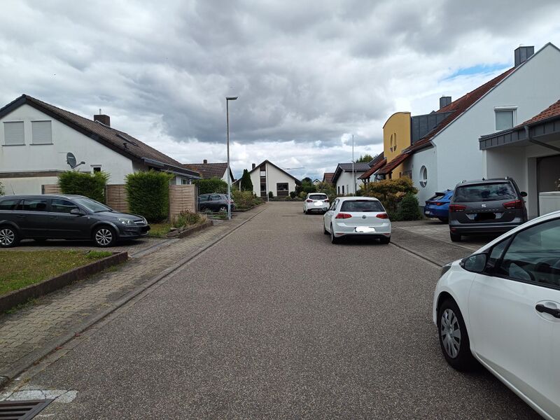 Datei:Dr.-Albert-Finck-Straße Herxheim 2.jpeg