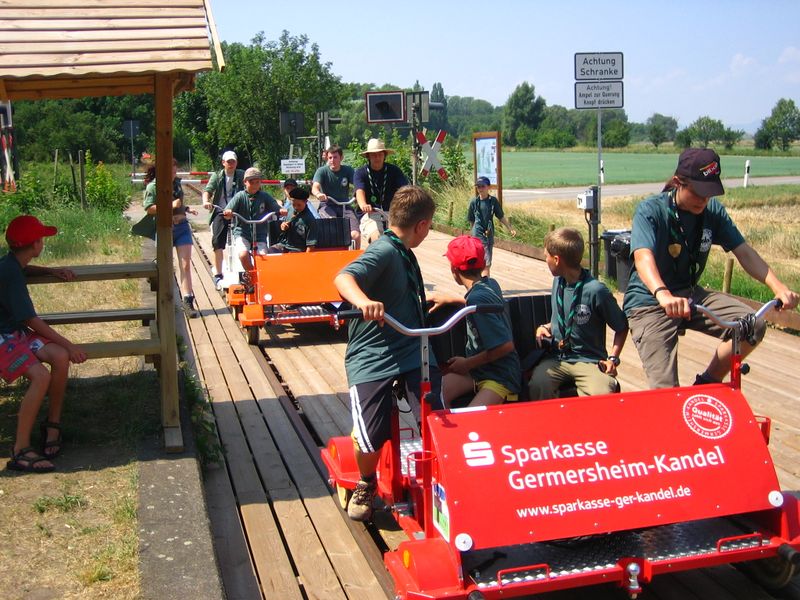 Datei:Zeiskam - Deutsche Waldjugend.jpg