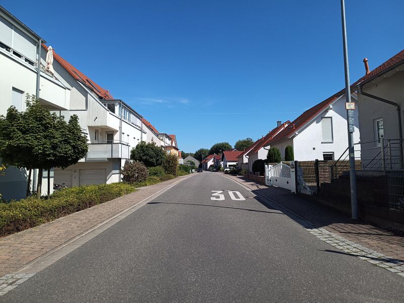 Datei:Zwischen den Bächen Herxheim 1.jpeg